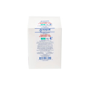 Medical adhesive tape packaging with product details and instructions.
